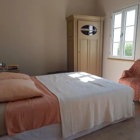 Maison De Village Avec Cour à 700m De La Plage *