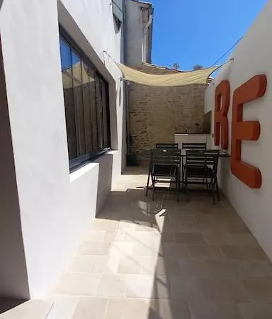 Maison De Village Avec Cour à 700m De La Plage *